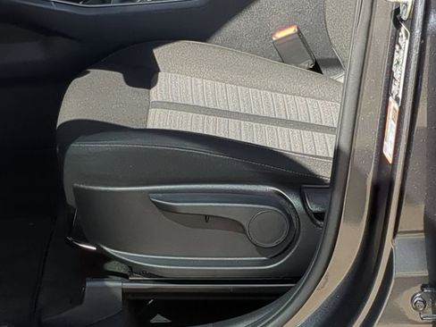 Used 2023 Kia Sorento LX image 12