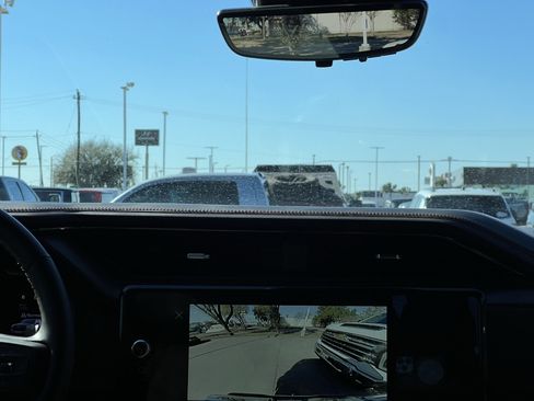 Used 2024 GMC Sierra 1500 AT4 w/ Technology Package image 19