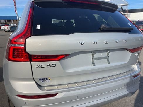 Used 2023 Volvo XC60 B5 Core w/ Protection Package Premier AWD/4WD image 31