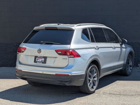 Used 2022 Volkswagen Tiguan SE AWD/4WD image 5