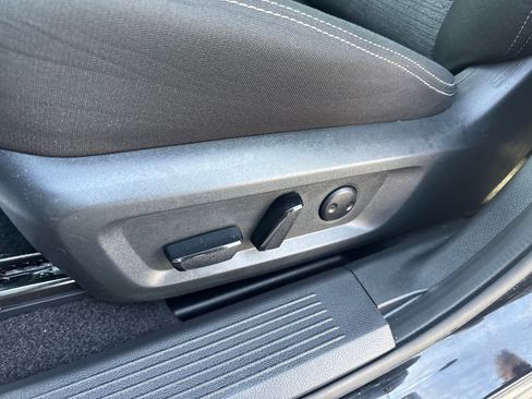 Certified 2022 Nissan Rogue SV image 21