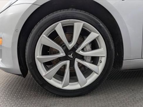 Used 2018 Tesla Model 3 Long Range RWD image 27