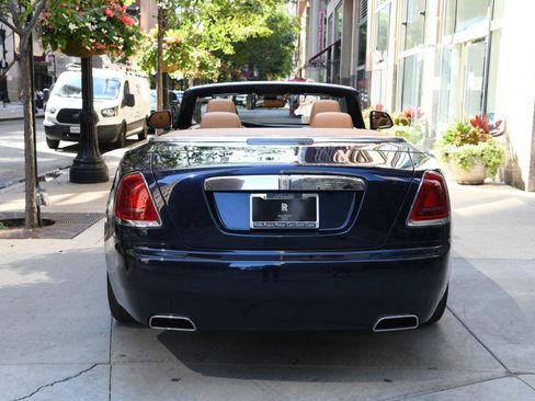 Used 2021 Rolls-Royce Dawn image 7
