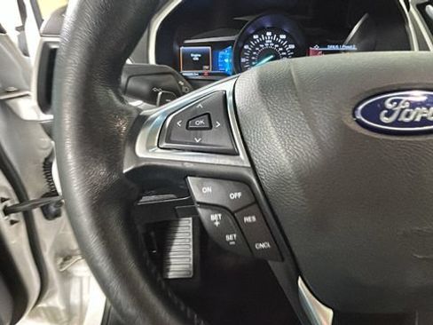 Used 2018 Ford Edge SEL w/ Equipment Group 201A AWD/4WD image 16