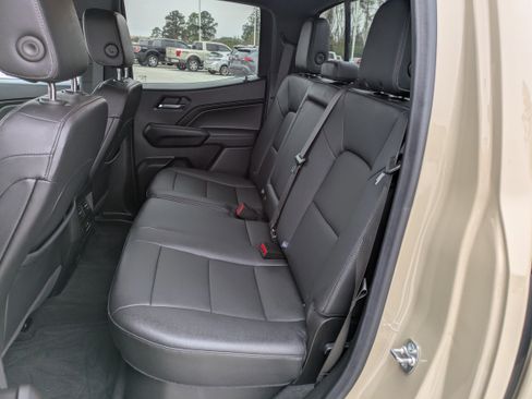 Used 2024 GMC Canyon Elevation w/ Elevation Premium Package image 10