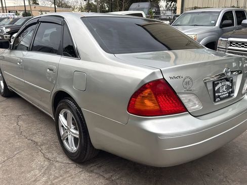 Used 2000 Toyota Avalon XL image 5