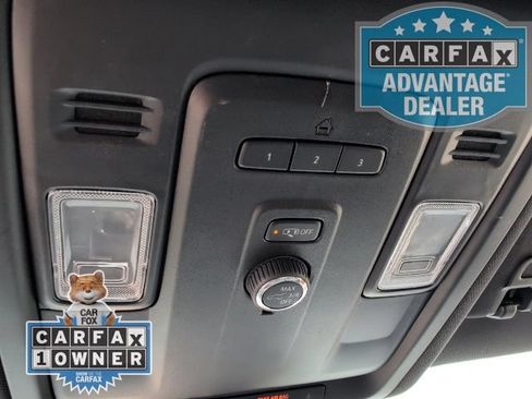 Used 2024 Chevrolet Suburban LT RWD image 26