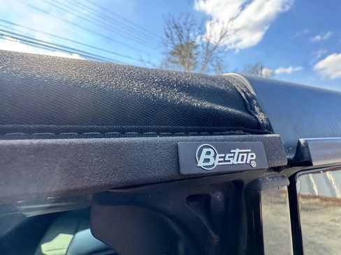 Used 2018 Jeep Wrangler Unlimited Sport S image 11