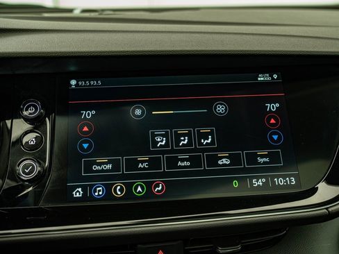 Used 2023 Buick Envision Avenir image 25