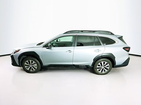 Used 2025 Subaru Outback Premium AWD/4WD image 4