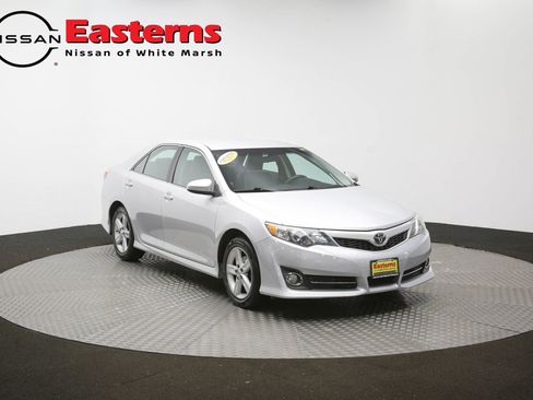 Used 2014 Toyota Camry SE FWD image 49