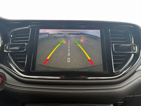 Used 2022 Dodge Durango SRT w/ Technology Group AWD/4WD image 9