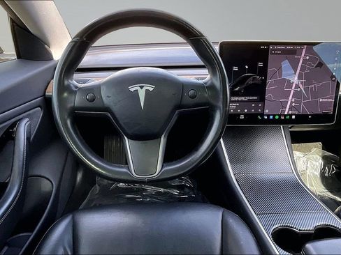 Used 2018 Tesla Model 3 Long Range RWD image 5