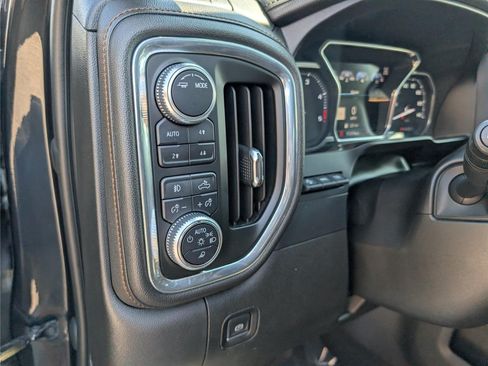 Used 2020 GMC Sierra 2500 AT4 w/ AT4 Premium Package AWD/4WD image 24