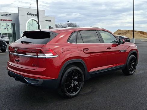 Used 2024 Volkswagen Atlas Cross Sport SE image 10