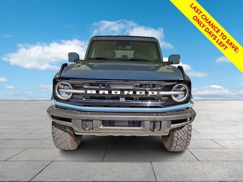 Used 2022 Ford Bronco Outer Banks AWD/4WD image 3