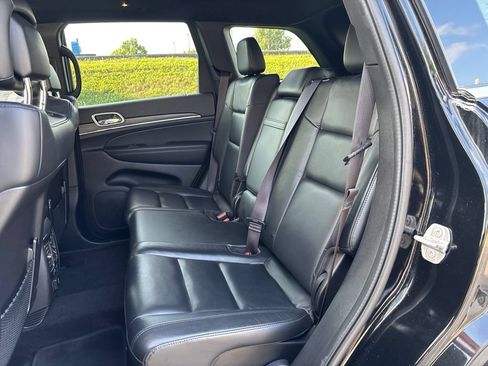 Used 2022 Jeep Grand Cherokee Limited AWD/4WD image 9
