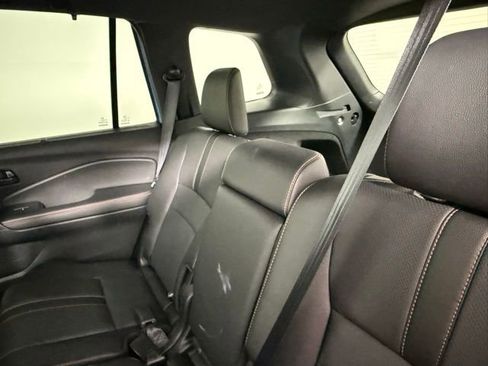 Used 2025 Honda Passport TrailSport image 41