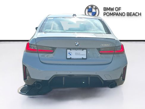 New 2026 BMW 330i Sedan w/ M Sport Package RWD image 5