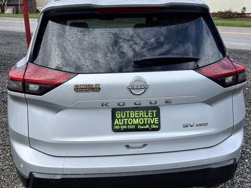 Used 2024 Nissan Rogue SV AWD/4WD image 10