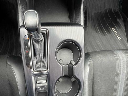 Used 2023 Honda Civic Sport image 19