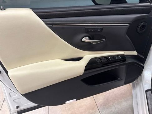 Used 2022 Lexus ES 350 w/ Premium Package FWD image 18