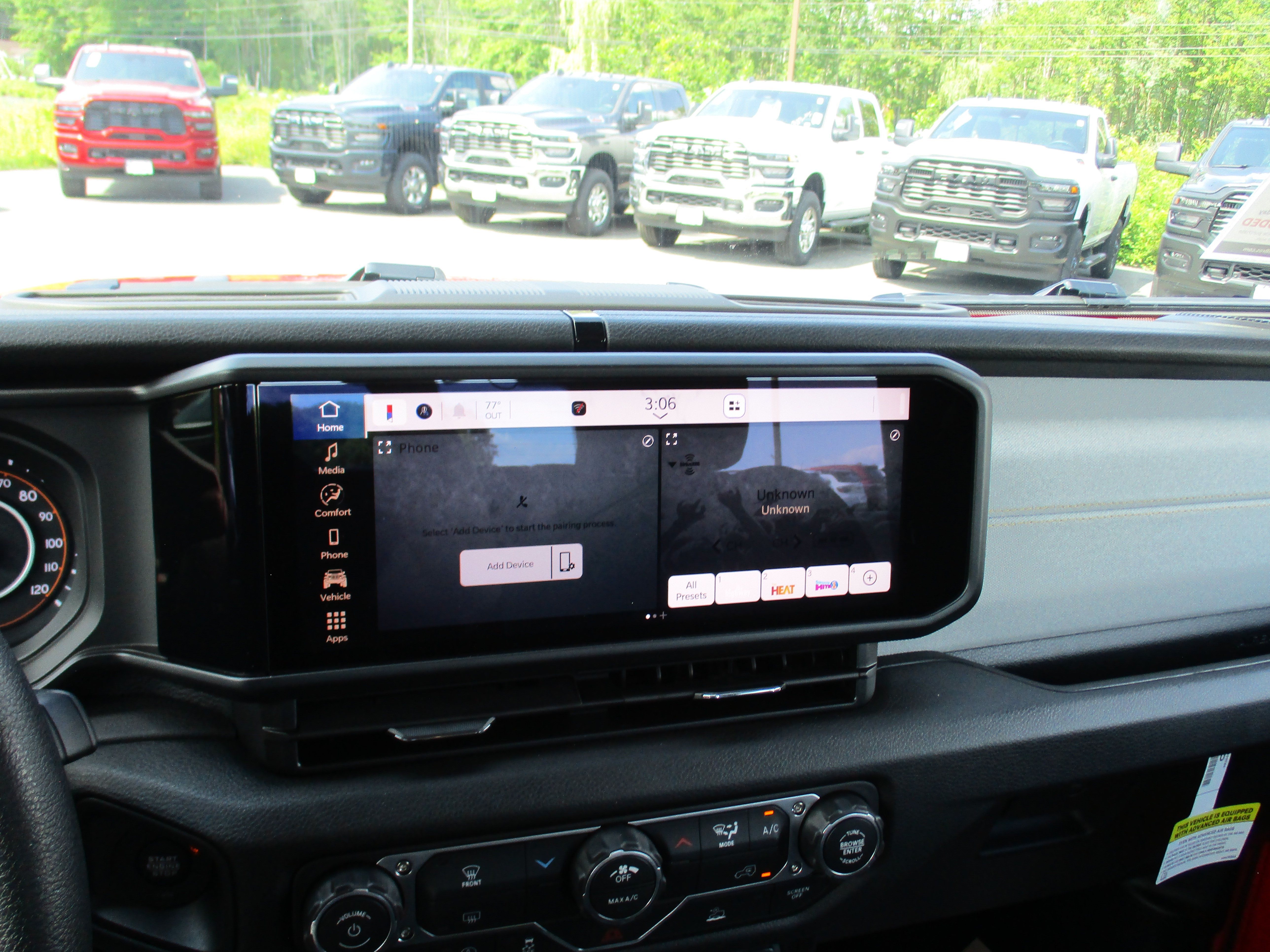 Used 2026 Jeep Wrangler Sport AWD/4WD image 12