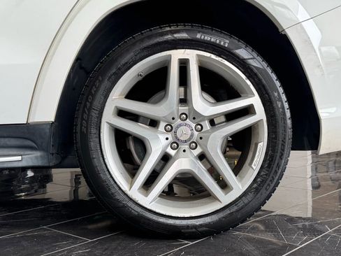 Used 2015 Mercedes-Benz GL 550 4MATIC image 29