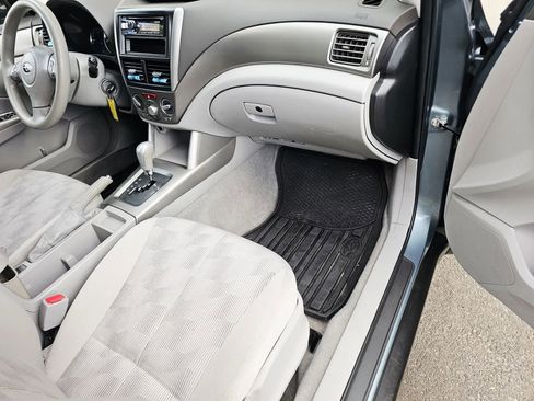 Used 2010 Subaru Forester 2.5X Premium image 11