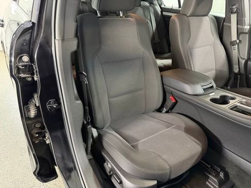 Used 2018 Ford Taurus SEL w/ Equipment Group 201A AWD/4WD image 21