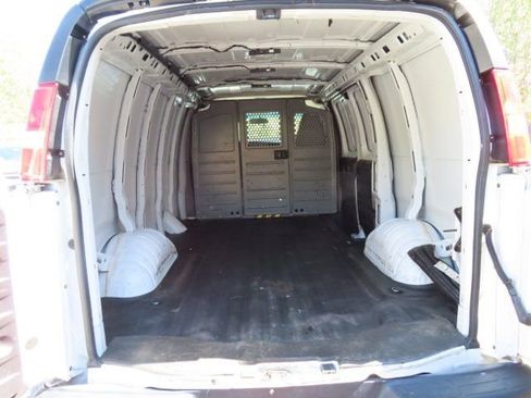 Used 2019 Chevrolet Express 2500 image 12