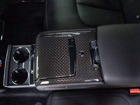 Certified 2022 Rolls-Royce Cullinan Black Badge w/ Dark Exterior Package AWD/4WD image 29