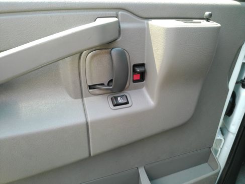 Certified 2025 Chevrolet Express 2500 w/ Driver Convenience Package RWD image 12