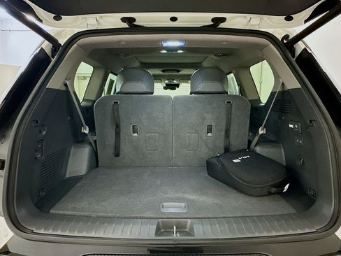 Used 2024 Kia EV9 Land image 32