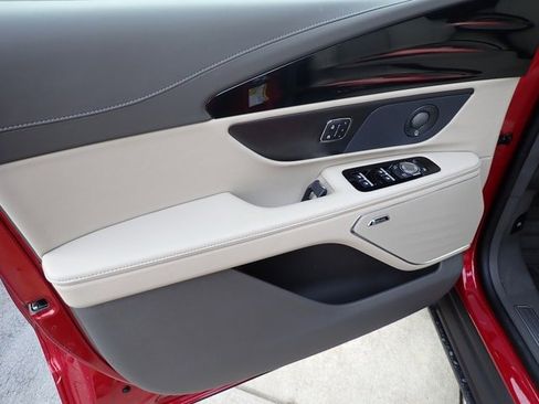 New 2025 Lincoln Nautilus Reserve w/ Jet Appearance Package image 19