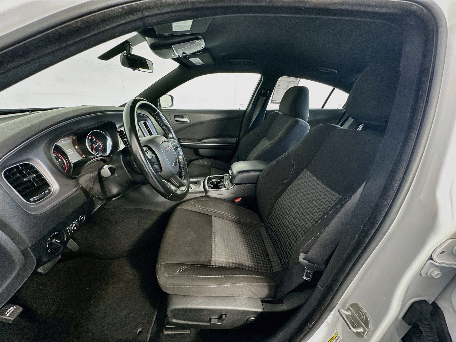 Used 2023 Dodge Charger SXT RWD image 20
