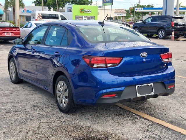 Used 2018 Kia Rio S FWD image 3