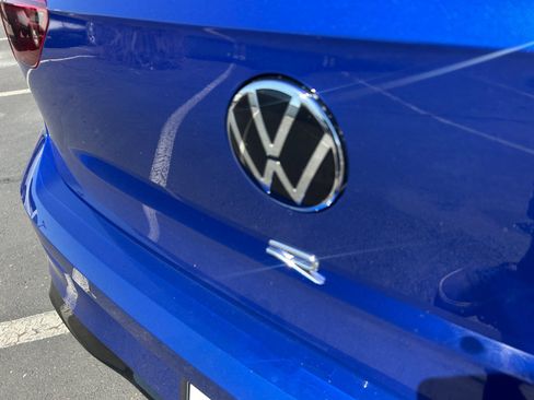 Used 2023 Volkswagen Golf R AWD/4WD image 23