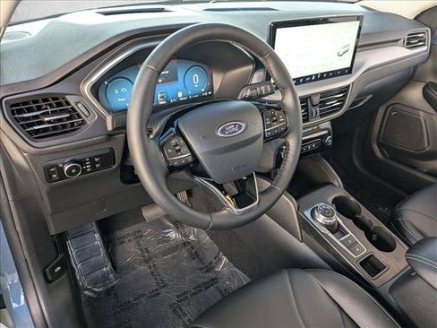 Used 2025 Ford Escape SE w/ PHEV Premium Package FWD image 10