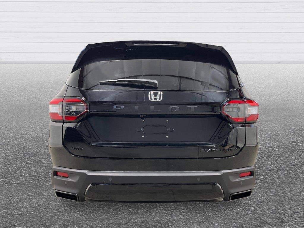 New 2026 Honda Pilot Black Edition image 4