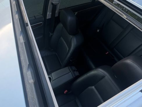Used 2013 Mercedes-Benz C 250 Sedan image 11