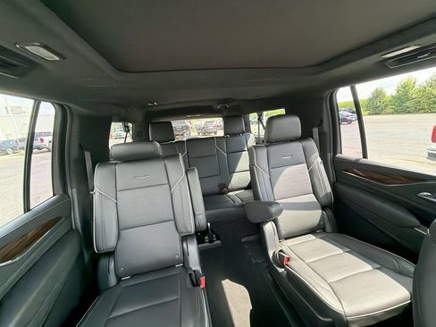 Certified 2021 Cadillac Escalade ESV Premium Luxury AWD/4WD image 34