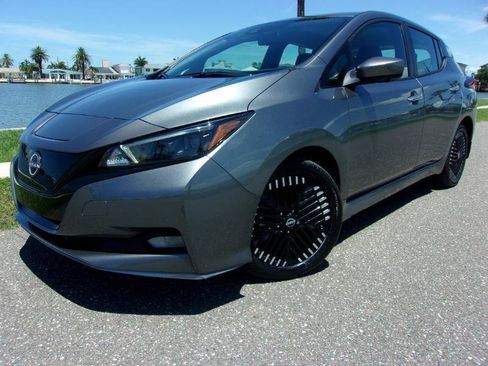 Used 2023 Nissan Leaf SV Plus FWD image 2