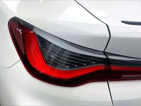 Used 2024 BMW M440i Coupe w/ Premium Package RWD image 28