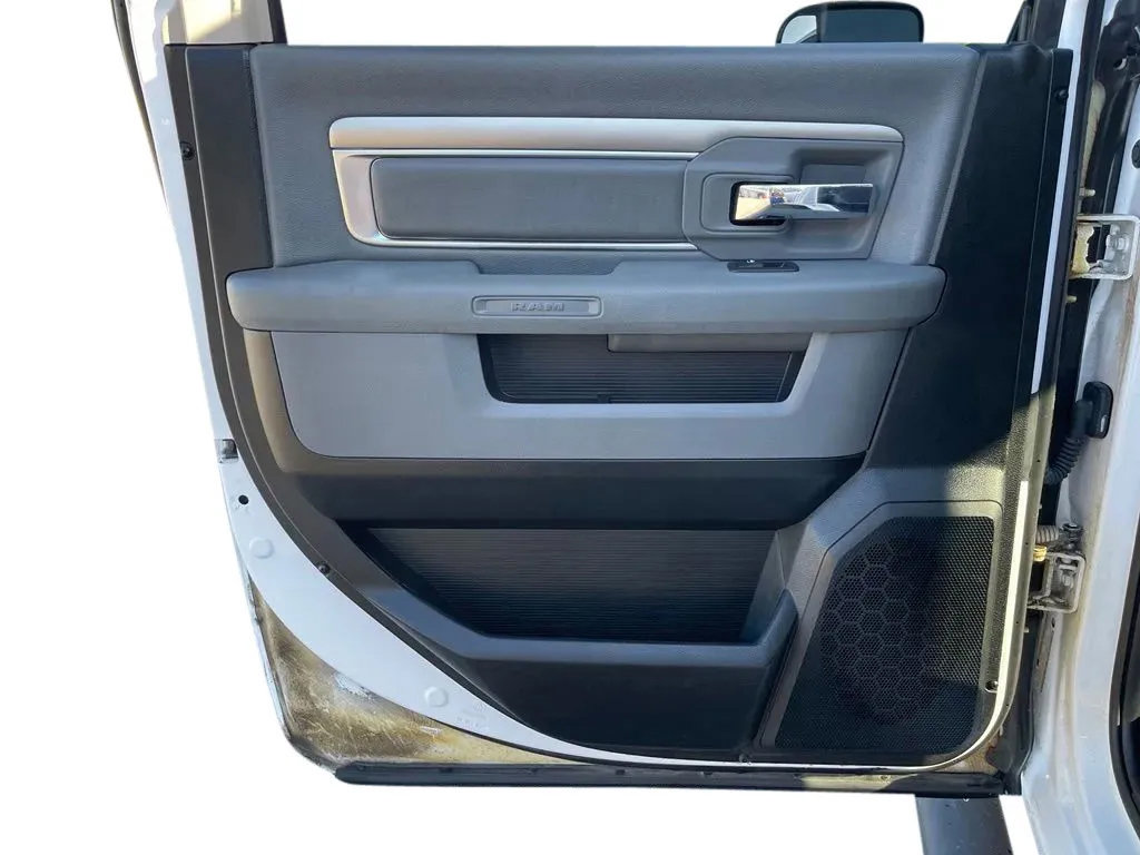 Used 2019 RAM 1500 Warlock AWD/4WD image 16