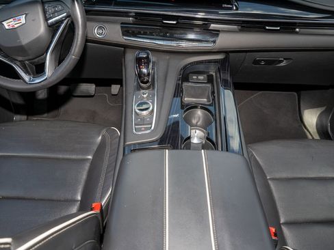 Used 2023 Cadillac Escalade Sport AWD/4WD image 31