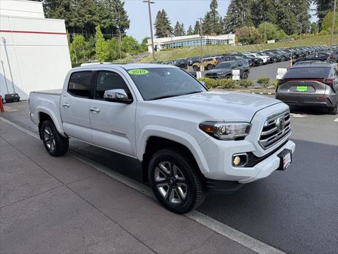 Certified 2019 Toyota Tacoma Limited AWD/4WD image 9