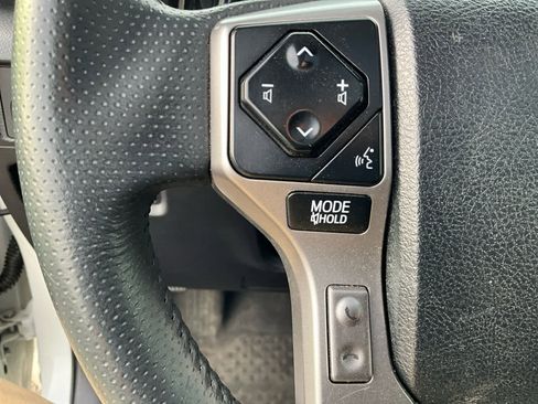 Used 2022 Toyota 4Runner Limited AWD/4WD image 22