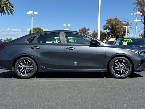 Used 2023 Kia Forte GT-Line w/ GT-Line Premium Package FWD image 4