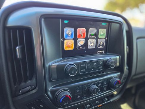 Used 2017 Chevrolet Silverado 1500 LT w/ All Star Edition image 19